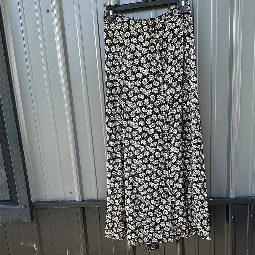 Spell bound ditzy print skirt